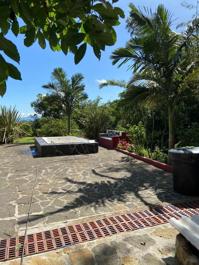 Finca Exclusiva: Eco-Retreat for Families and Friends Alban  Exterior photo